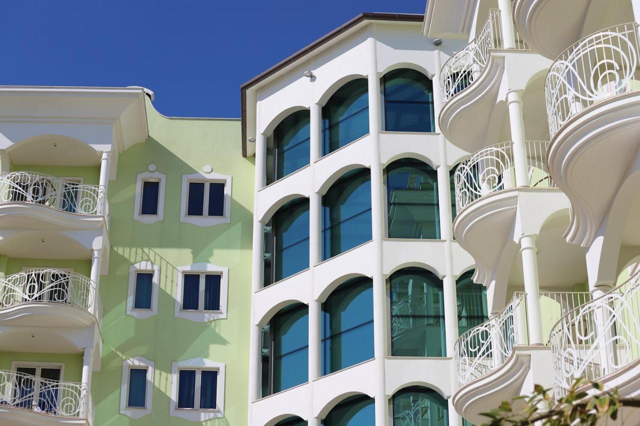 Smeraldo & Hotel 4*
