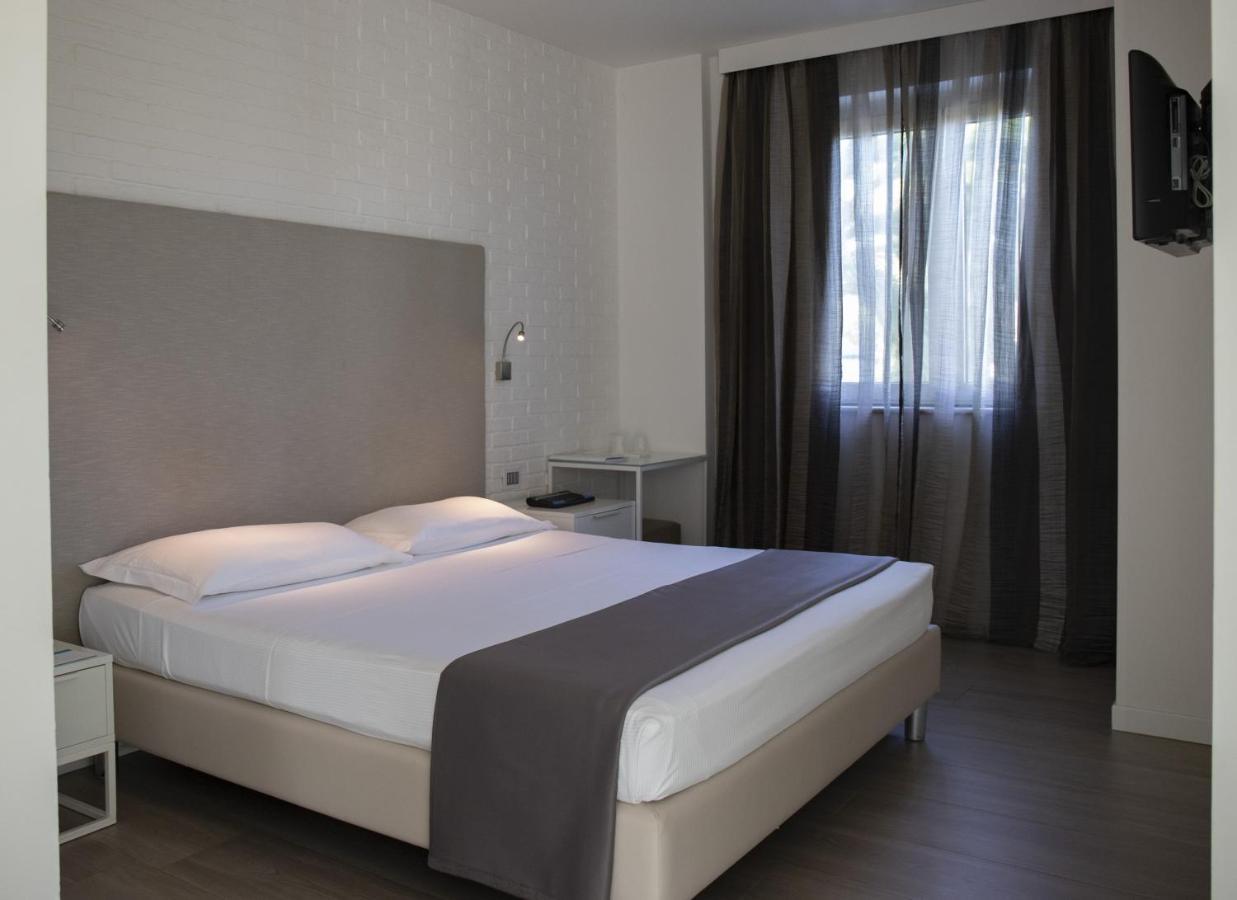 Hotel Smeraldo & 4*